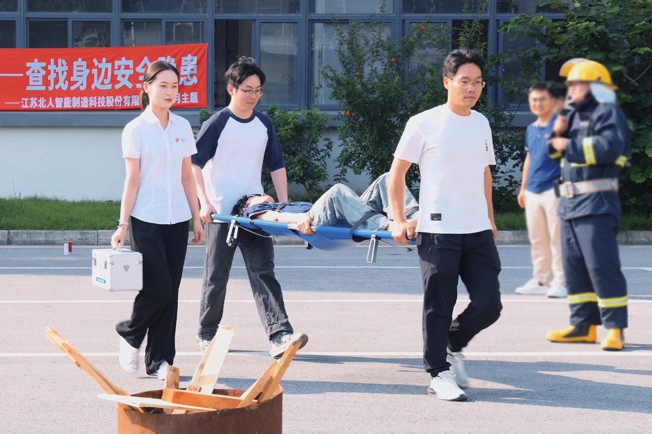 江苏铂莱国际开展2025年度消防安全演练 江苏铂莱国际开展2025年度消防安全演练